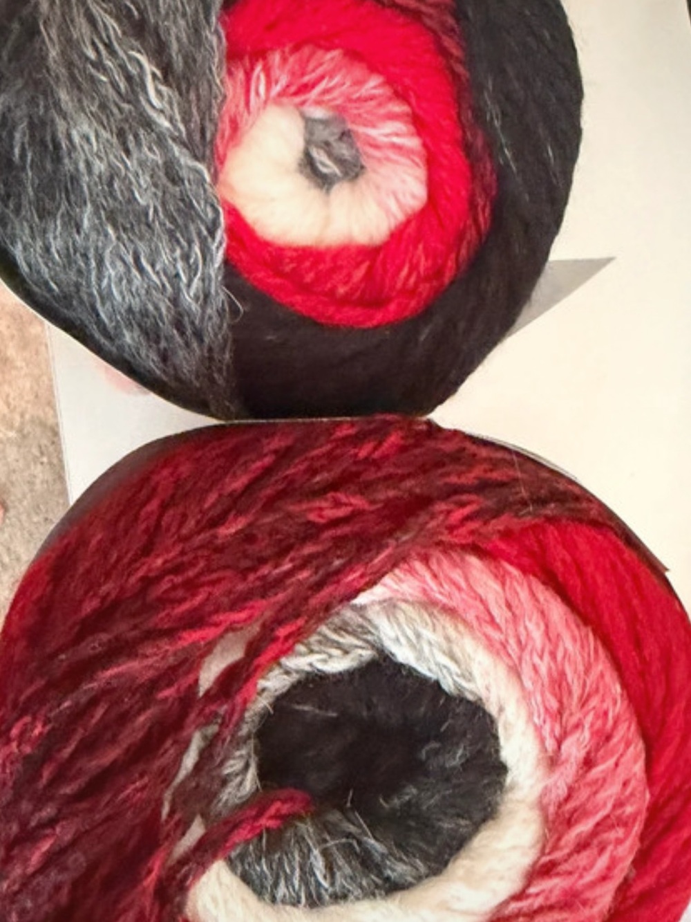 Ice huge lot Premium Multicolor Red and Black Gradient Yarn Cake - Unbranded